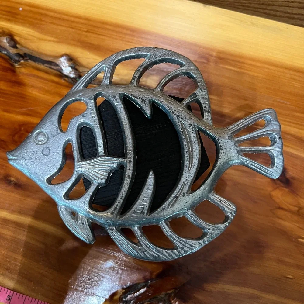Vintage Cast Aluminum Fish Trivet Coastal Beach House Nautical Hot Plate Silver‎